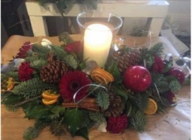 Christmas Wishes Table Arrangement